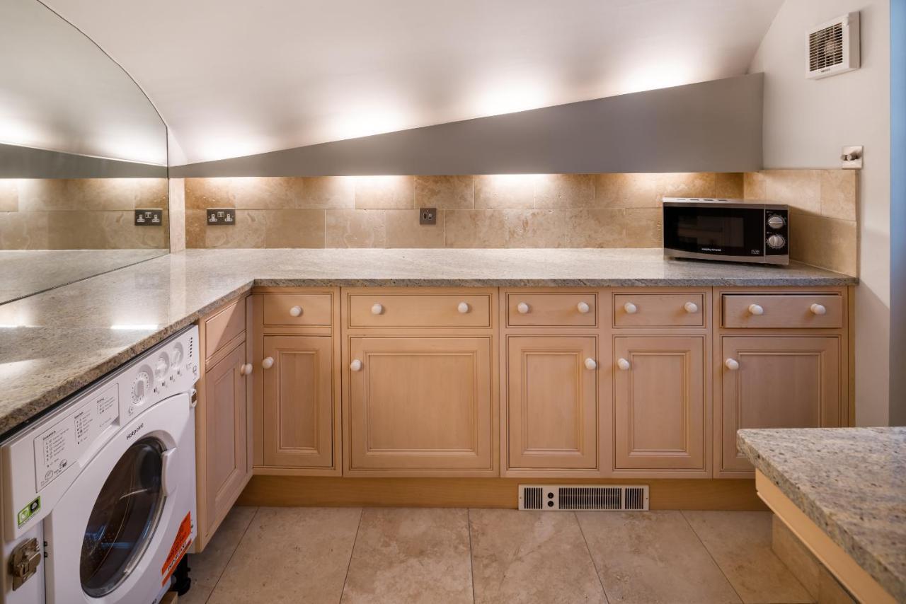 Cozy Flat With Patio In The Heart Of Pimlico Appartement Londen Buitenkant foto